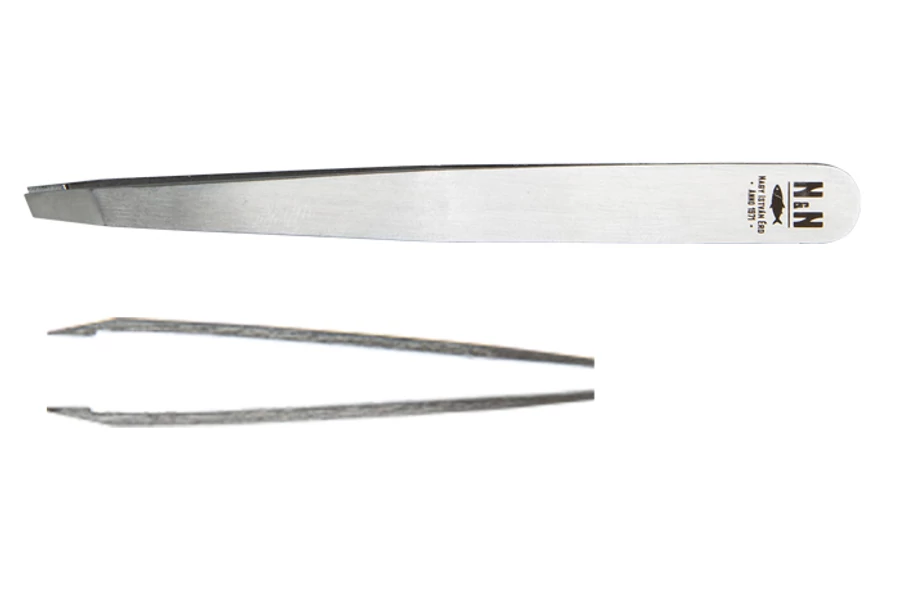 NN-Knives Szemöldökcsipesz ferde